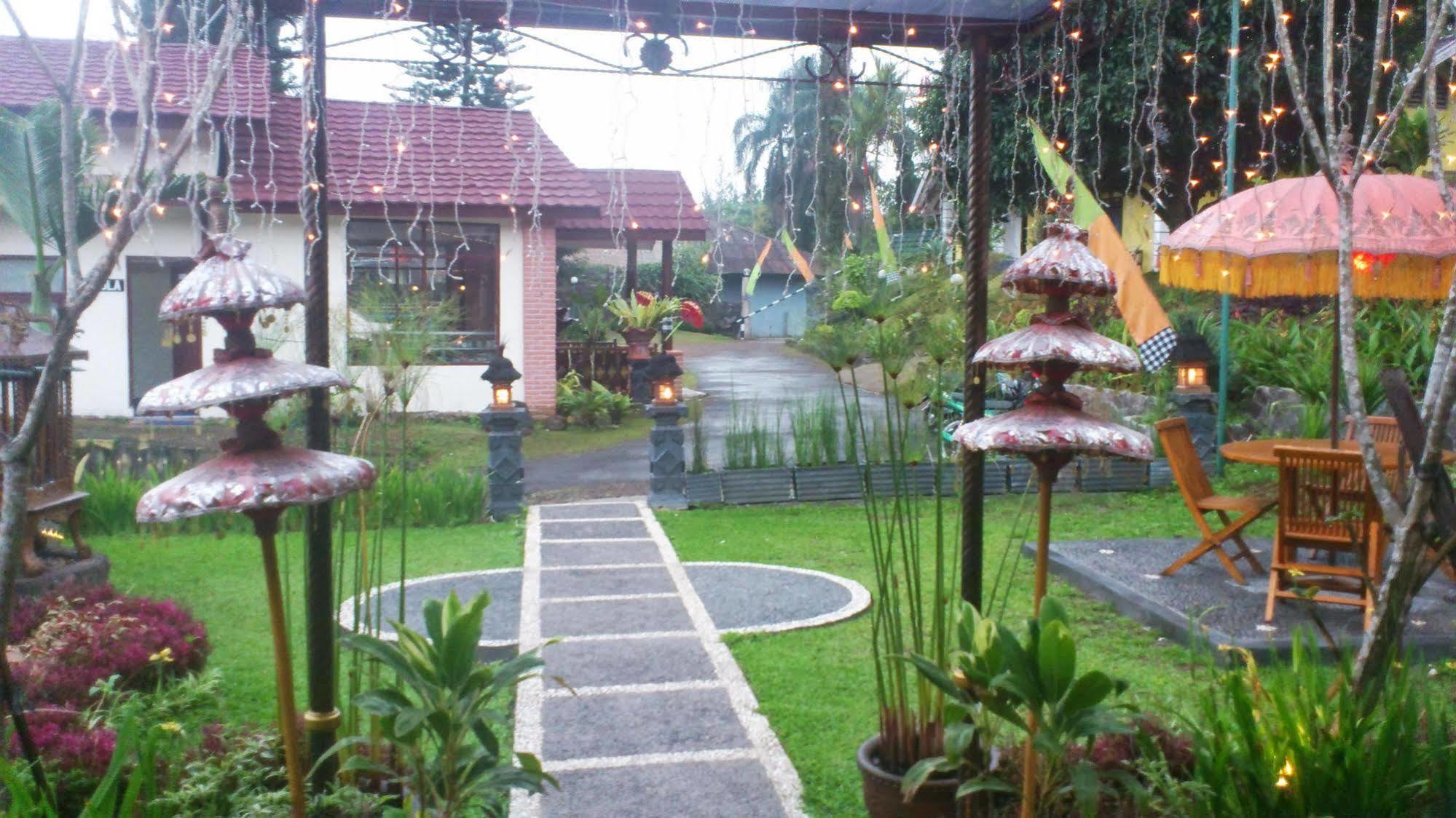 Sitamiang Resort Hotel Bogor Exteriör bild